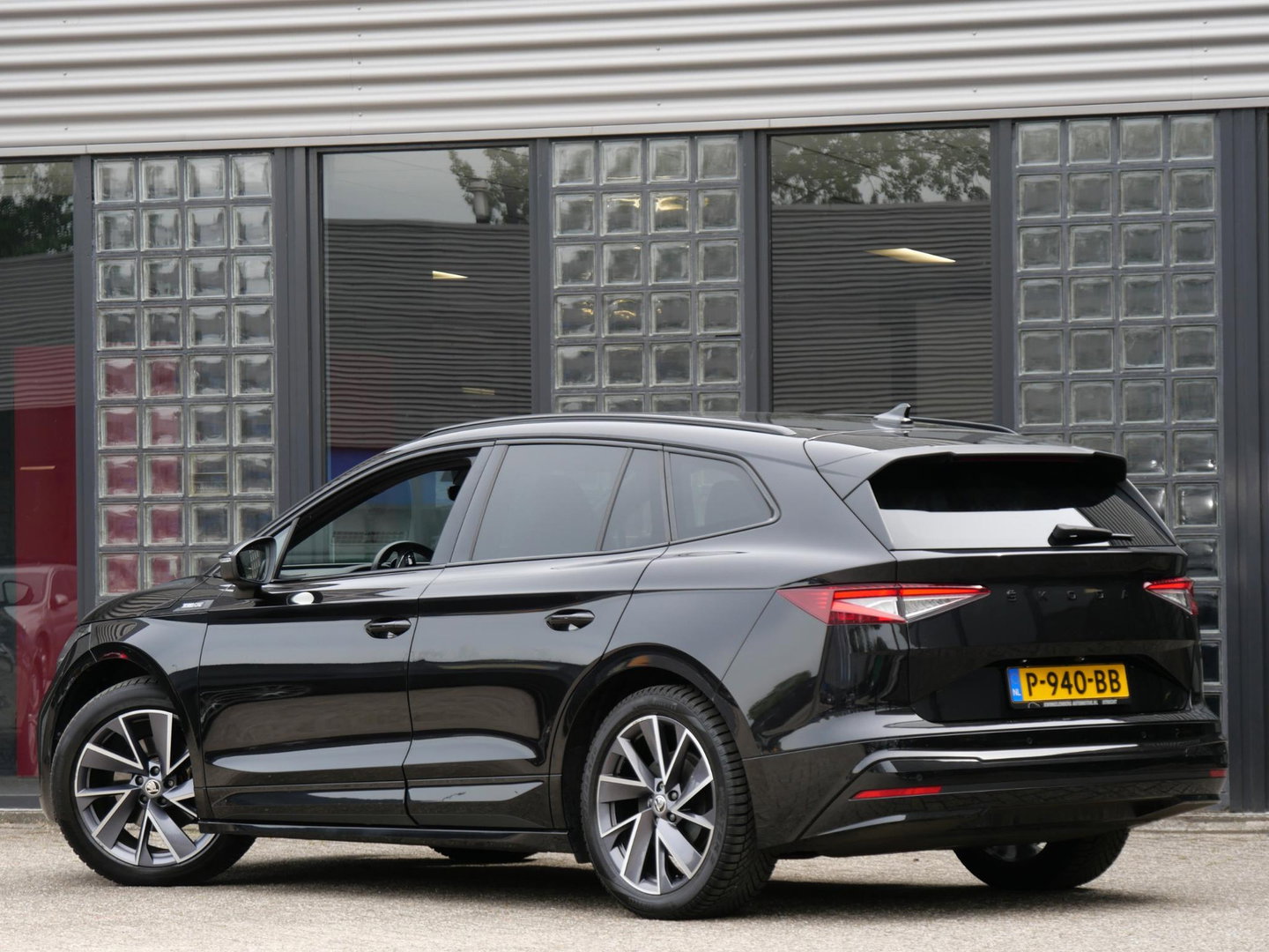 Škoda Enyaq iV 80 SPORTLINE/ MATRIX LED/ CAMERA/ KEYLESS/ SOH 93%