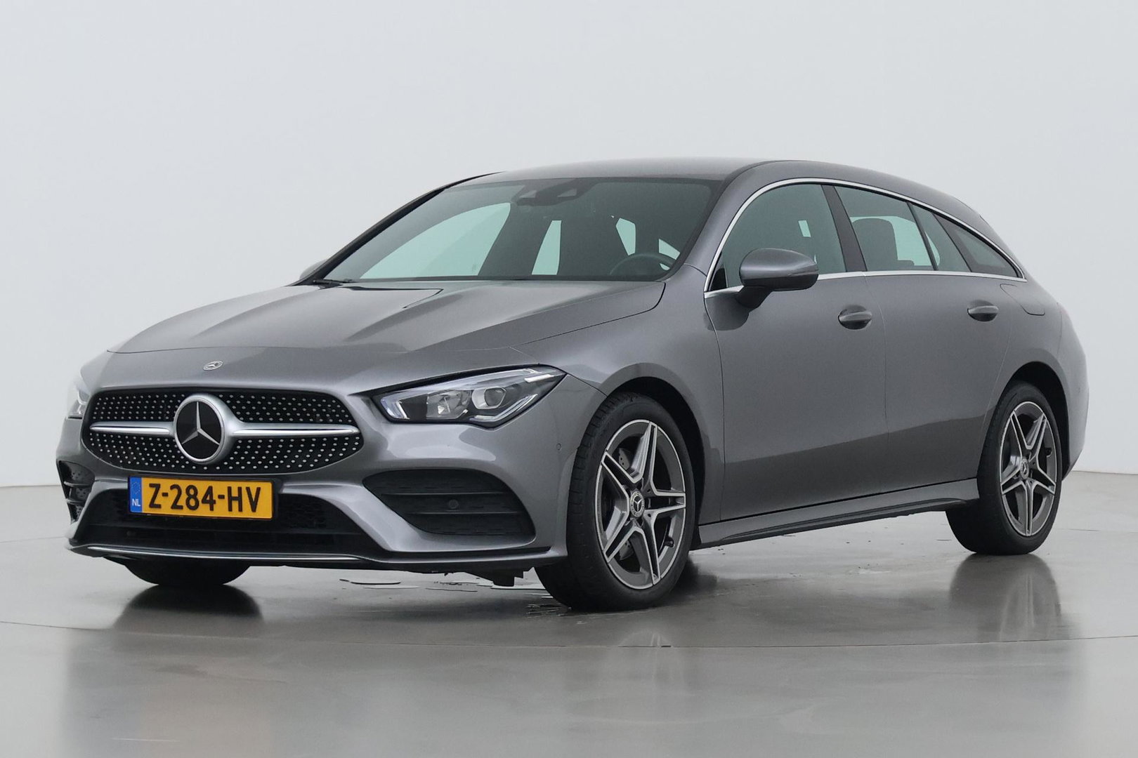 Mercedes-Benz CLA Shooting Brake 250e Business Line | ACC | Stoelverwarming | AMG Line | Rijassistentiepakket | Camera | Navigatie | 18 Inch AMG