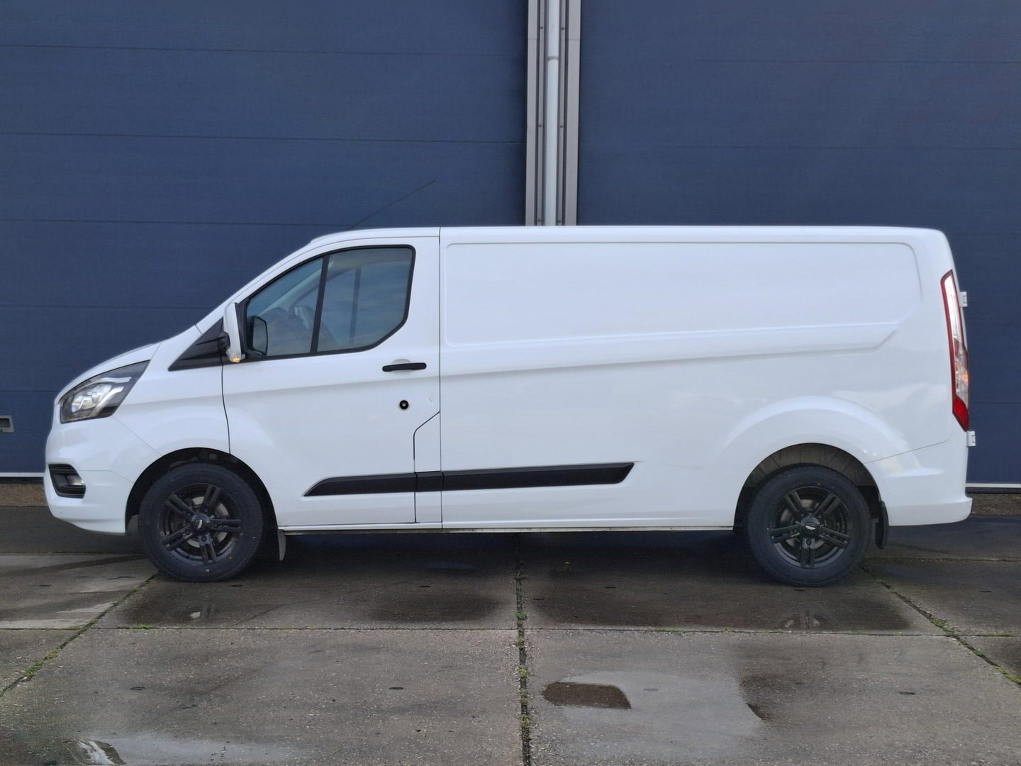 Ford Transit Custom 280 2.0 TDCI L2H1 Trend AUTOMAAT / CRUISE CONTROLE / AIRCO / 3 ZITS