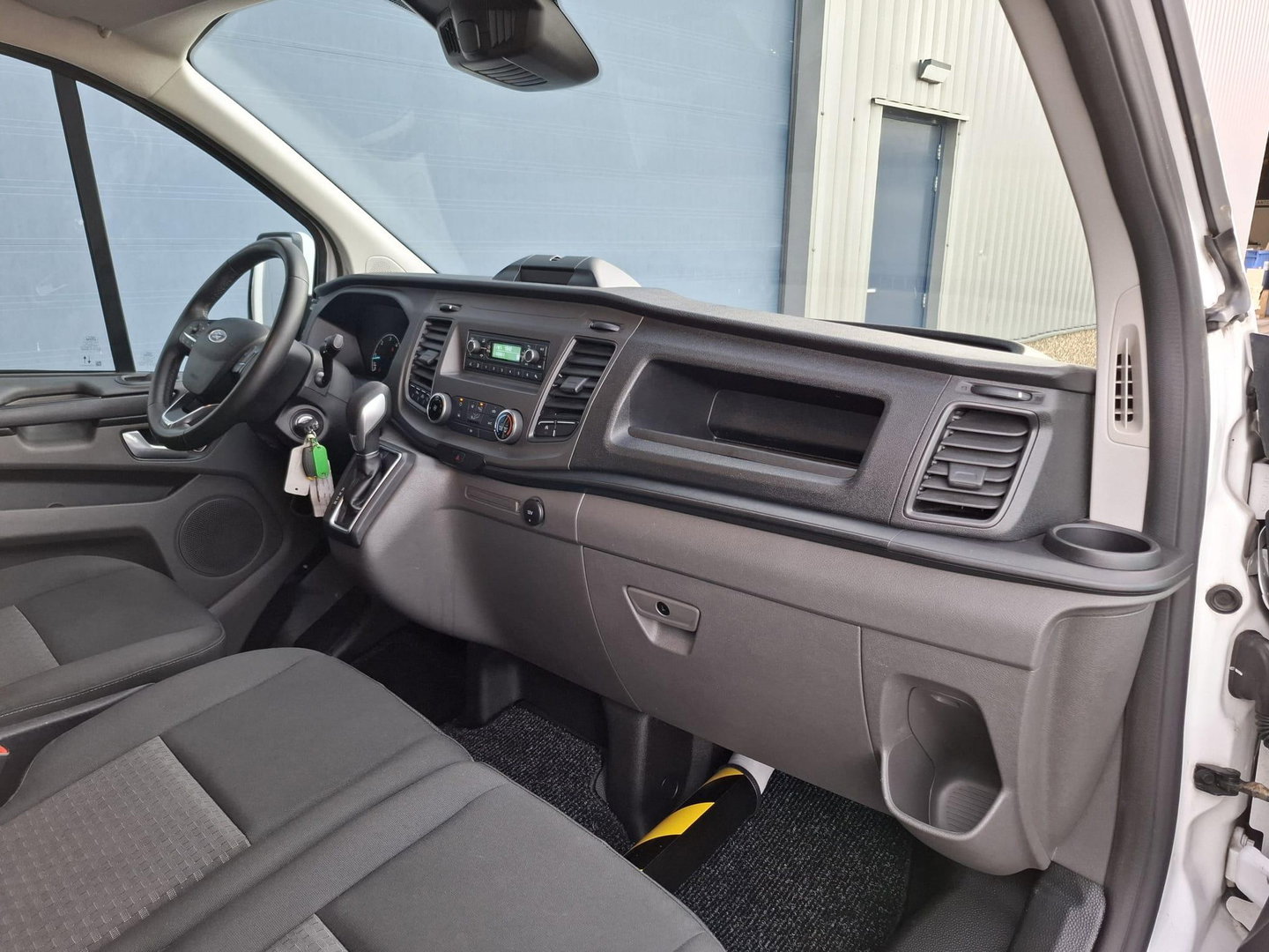 Ford Transit Custom 280 2.0 TDCI L2H1 Trend AUTOMAAT / CRUISE CONTROLE / AIRCO / 3 ZITS