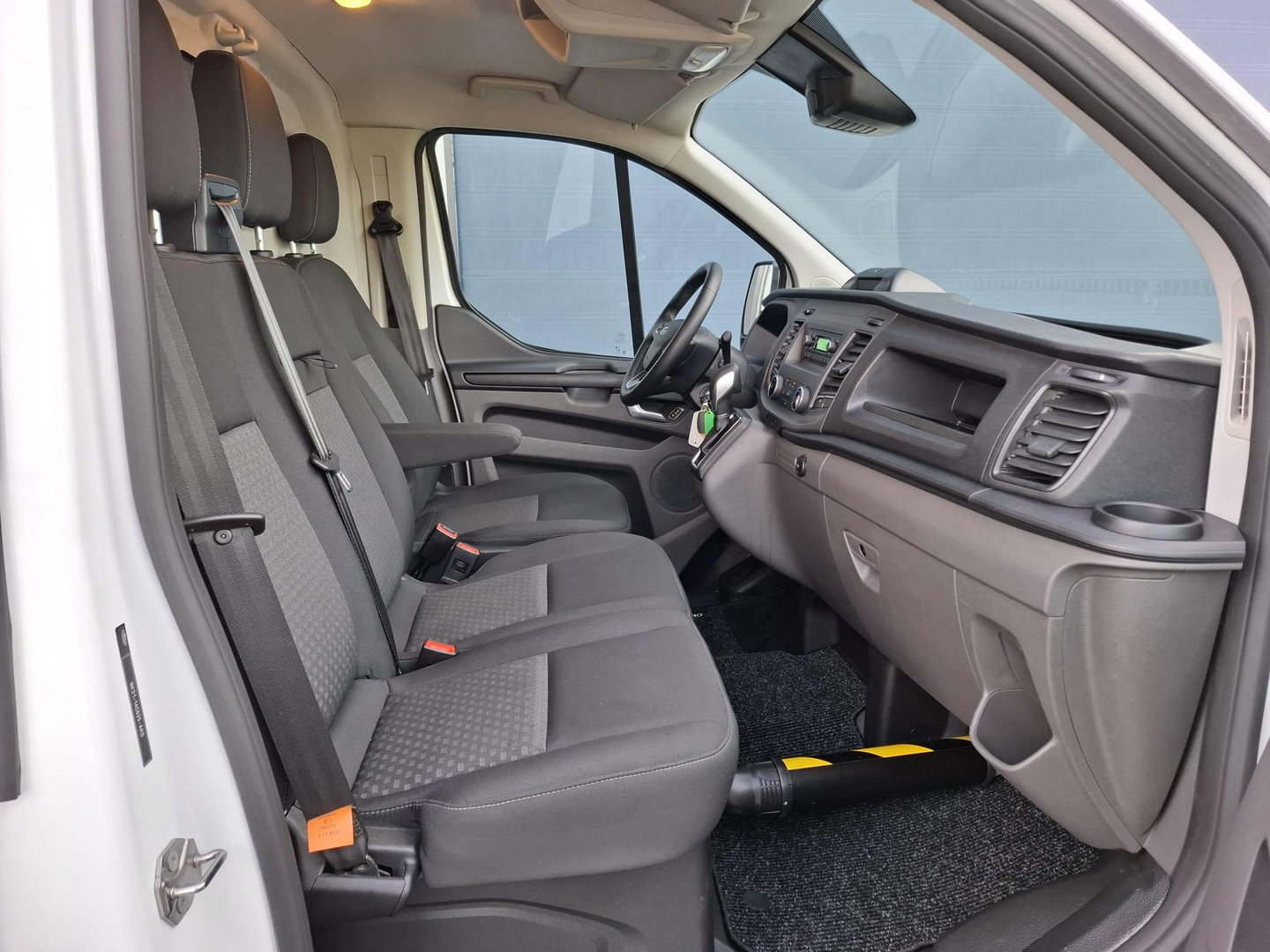 Ford Transit Custom 280 2.0 TDCI L2H1 Trend AUTOMAAT / CRUISE CONTROLE / AIRCO / 3 ZITS