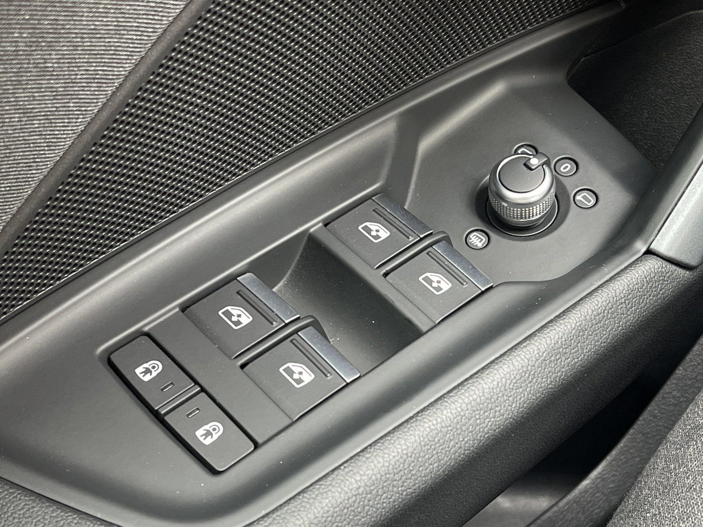 Audi A3 Sportback 30 TFSI Advanced edition | Apple Carplay | LED | Adaptieve Cruise Control | Camera | DAB+ | Navigatie | Airconditioning |