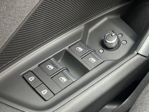 Audi A3 Sportback 30 TFSI Advanced edition | Apple Carplay | LED | Adaptieve Cruise Control | Camera | DAB+ | Navigatie | Airconditioning |