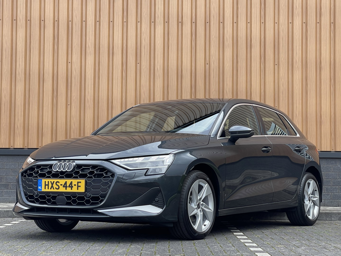 Audi A3 Sportback 30 TFSI Advanced edition | Apple Carplay | LED | Adaptieve Cruise Control | Camera | DAB+ | Navigatie | Airconditioning |