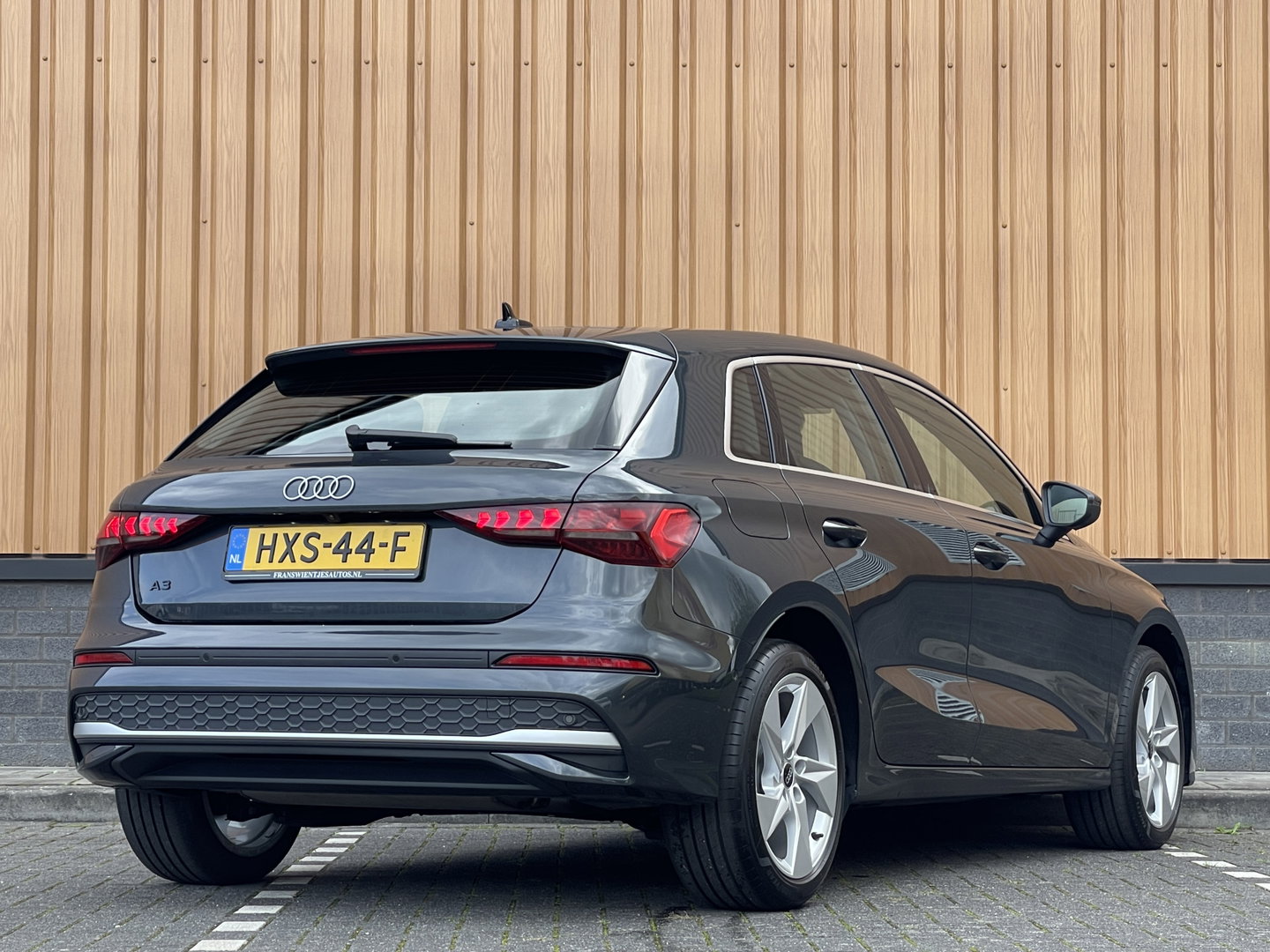 Audi A3 Sportback 30 TFSI Advanced edition | Apple Carplay | LED | Adaptieve Cruise Control | Camera | DAB+ | Navigatie | Airconditioning |