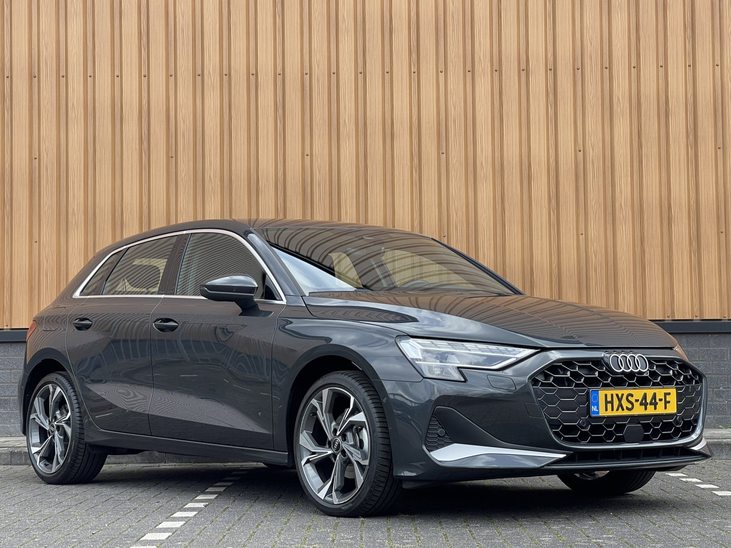 Audi A3 Sportback 30 TFSI Advanced edition | Apple Carplay | LED | Adaptieve Cruise Control | Camera | DAB+ | Navigatie | Airconditioning |