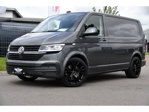 Volkswagen Transporter 2.0 TDI L1H1 30 4Motion Bulli Virtual, Camera, Carplay, 199pk, 4x4, LED, Automaat. Sensoren, Stoelverwarming, Trekhaak, Uniek!
