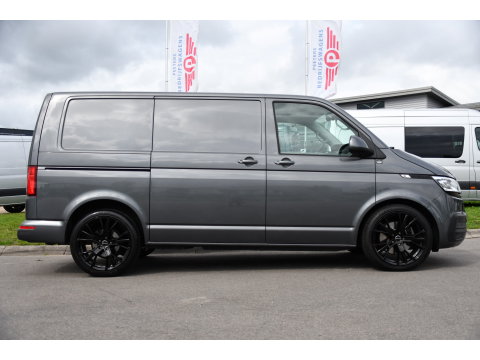 Volkswagen Transporter 2.0 TDI L1H1 30 4Motion Bulli Virtual, Camera, Carplay, 199pk, 4x4, LED, Automaat. Sensoren, Stoelverwarming, Trekhaak, Uniek!