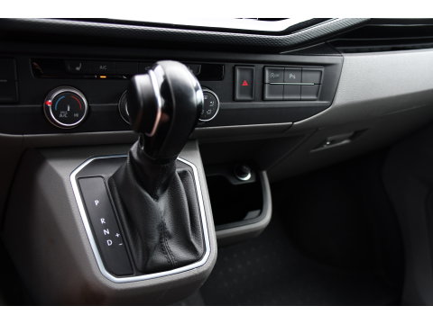 Volkswagen Transporter 2.0 TDI L1H1 30 4Motion Bulli Virtual, Camera, Carplay, 199pk, 4x4, LED, Automaat. Sensoren, Stoelverwarming, Trekhaak, Uniek!