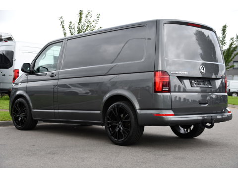 Volkswagen Transporter 2.0 TDI L1H1 30 4Motion Bulli Virtual, Camera, Carplay, 199pk, 4x4, LED, Automaat. Sensoren, Stoelverwarming, Trekhaak, Uniek!