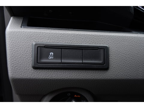Volkswagen Transporter 2.0 TDI L1H1 30 4Motion Bulli Virtual, Camera, Carplay, 199pk, 4x4, LED, Automaat. Sensoren, Stoelverwarming, Trekhaak, Uniek!