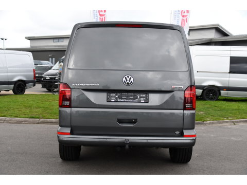 Volkswagen Transporter 2.0 TDI L1H1 30 4Motion Bulli Virtual, Camera, Carplay, 199pk, 4x4, LED, Automaat. Sensoren, Stoelverwarming, Trekhaak, Uniek!