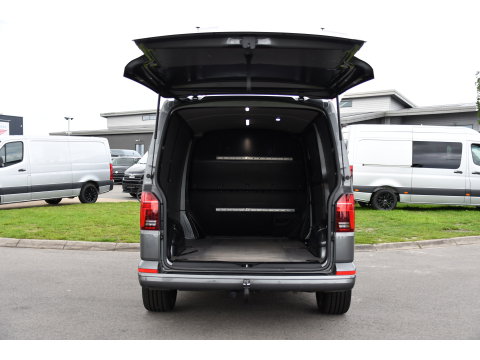 Volkswagen Transporter 2.0 TDI L1H1 30 4Motion Bulli Virtual, Camera, Carplay, 199pk, 4x4, LED, Automaat. Sensoren, Stoelverwarming, Trekhaak, Uniek!