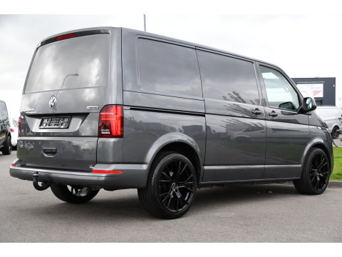 Volkswagen Transporter 2.0 TDI L1H1 30 4Motion Bulli Virtual, Camera, Carplay, 199pk, 4x4, LED, Automaat. Sensoren, Stoelverwarming, Trekhaak, Uniek!