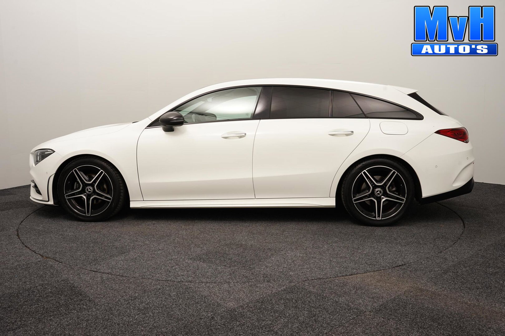 Mercedes-Benz CLA Shooting Brake 180 Business Solution AMG