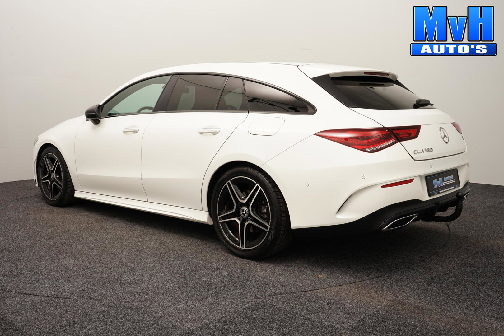 Mercedes-Benz CLA Shooting Brake 180 Business Solution AMG