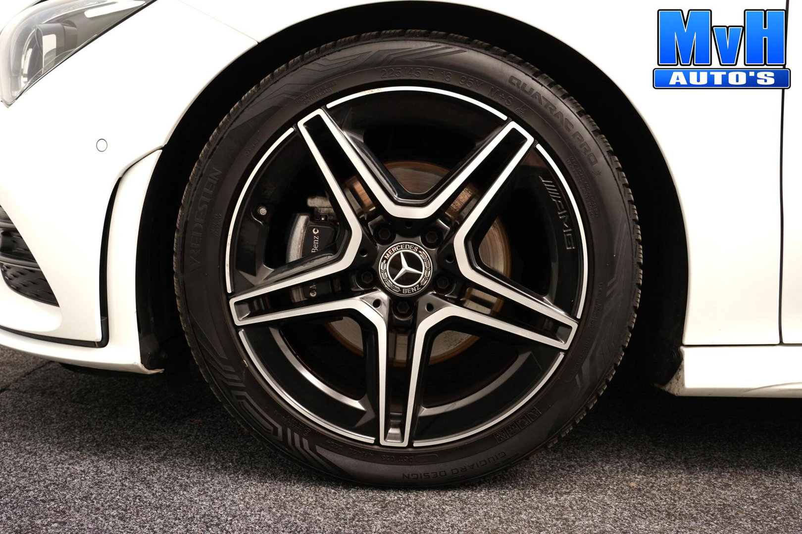 Mercedes-Benz CLA Shooting Brake 180 Business Solution AMG