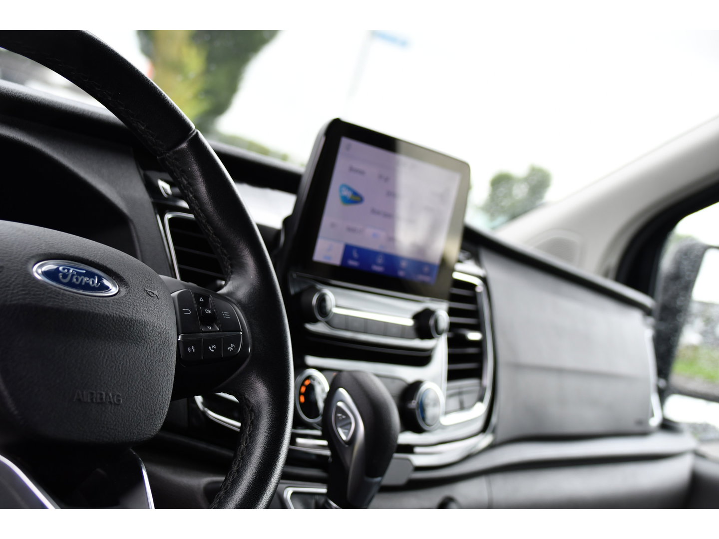 Ford Transit Custom 320 2.0 TDCI L1H1 Sport Adaptieve Cruise, Camera, Carplay, Leder, 2 x Schuifdeur, LED, Automaat, Stoelverwarming, Uniek!