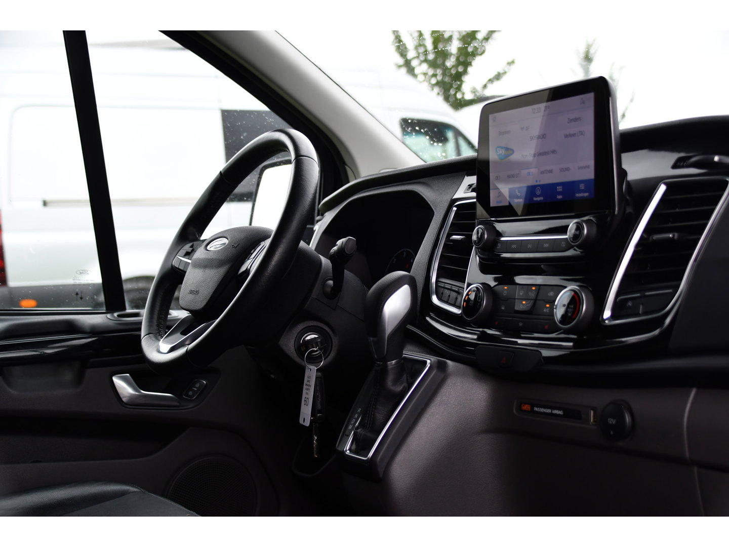 Ford Transit Custom 320 2.0 TDCI L1H1 Sport Adaptieve Cruise, Camera, Carplay, Leder, 2 x Schuifdeur, LED, Automaat, Stoelverwarming, Uniek!