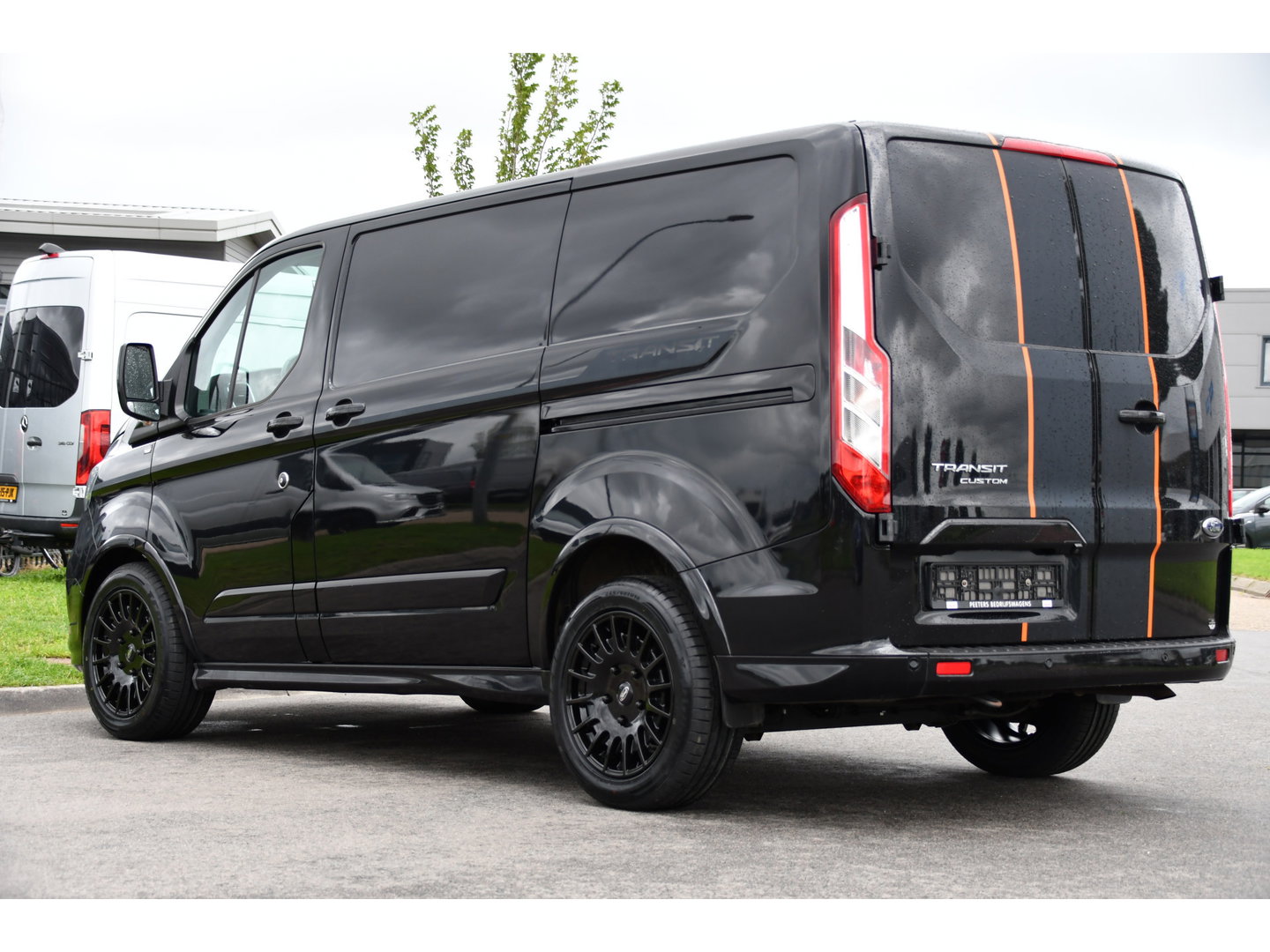 Ford Transit Custom 320 2.0 TDCI L1H1 Sport Adaptieve Cruise, Camera, Carplay, Leder, 2 x Schuifdeur, LED, Automaat, Stoelverwarming, Uniek!