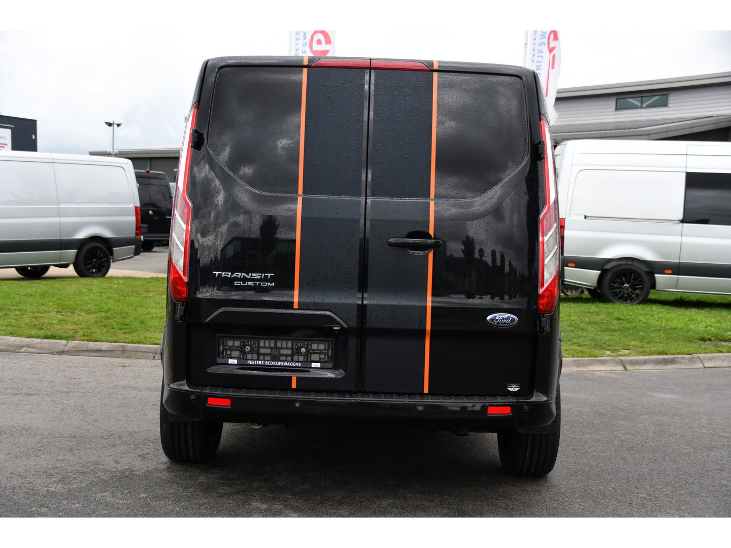 Ford Transit Custom 320 2.0 TDCI L1H1 Sport Adaptieve Cruise, Camera, Carplay, Leder, 2 x Schuifdeur, LED, Automaat, Stoelverwarming, Uniek!