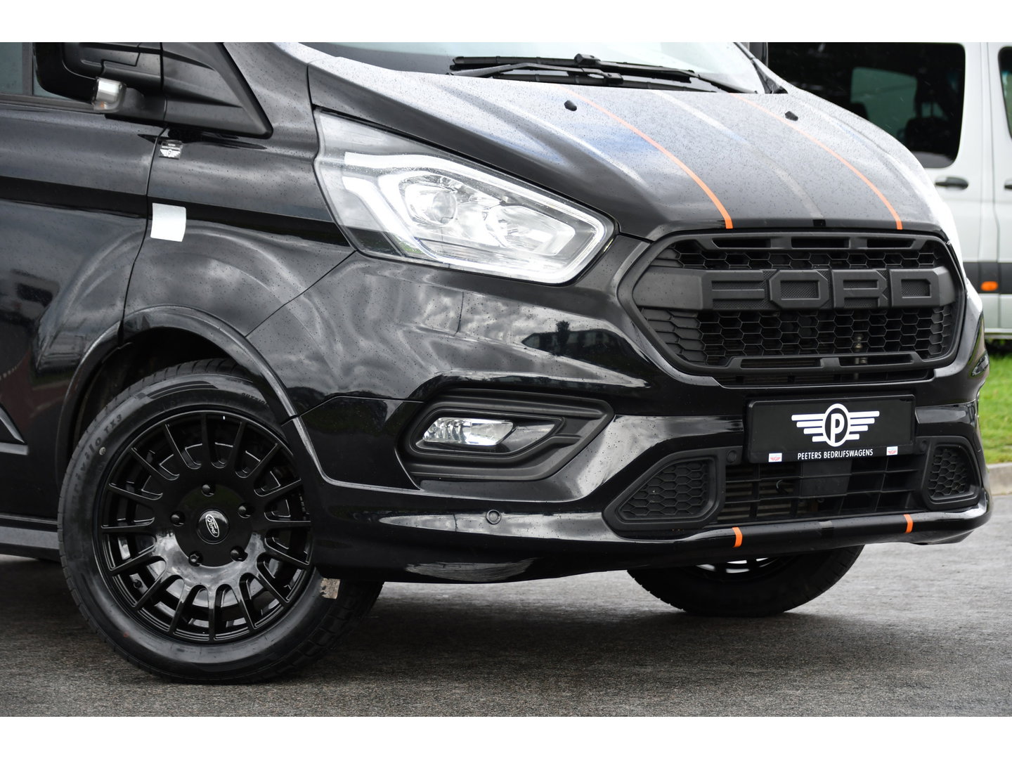 Ford Transit Custom 320 2.0 TDCI L1H1 Sport Adaptieve Cruise, Camera, Carplay, Leder, 2 x Schuifdeur, LED, Automaat, Stoelverwarming, Uniek!