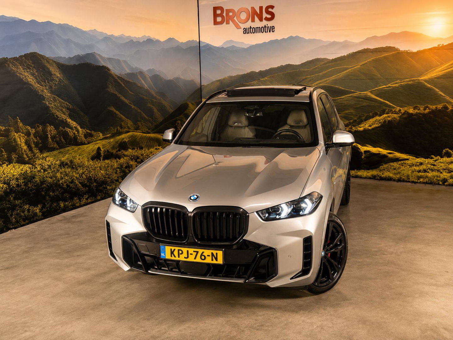 BMW X5 xDrive50e M-sport l Pano l HUD l 22INCH l Trekhaak