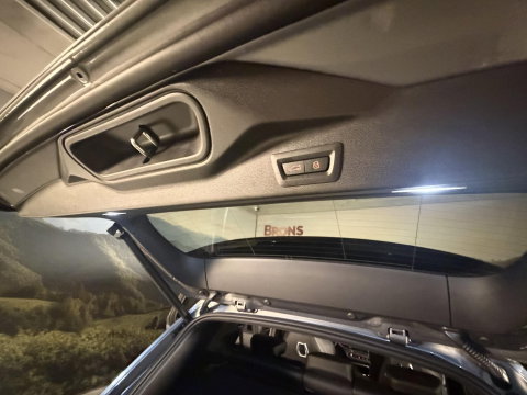 BMW X5 xDrive50e M-sport l Pano l HUD l 22INCH l Trekhaak