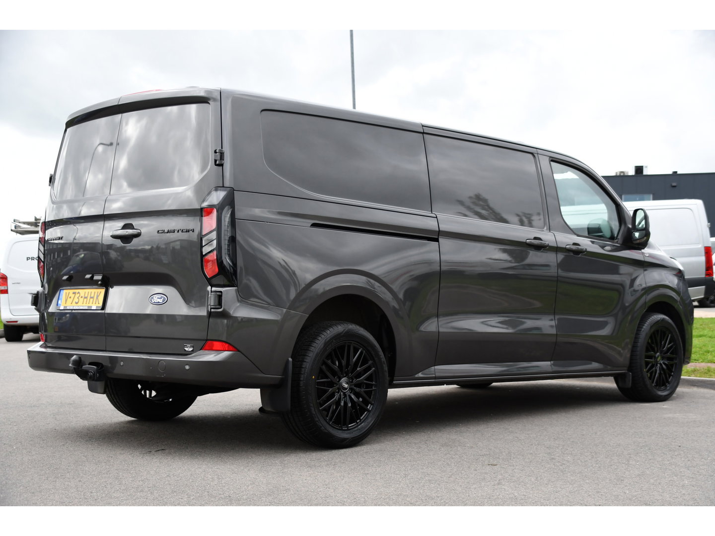 Ford Transit Custom 300 2.0 TDCI L2H1 Limited PB Edition MARGE! Adaptieve Cruise, Camera, Carplay, Stoelverwarming, Multimedia, 136pk, Automaat, Trekhaak, Uniek!