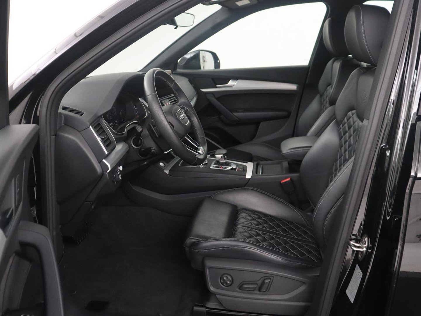 Audi Q5 55 TFSI e quattro Competition S-Line | SOH 99.4 | Leder | Adaptive cruise | Head up | Camera | Bang & Olufsen | Virtual Dashboard | Stoelverwarming | Full LED |