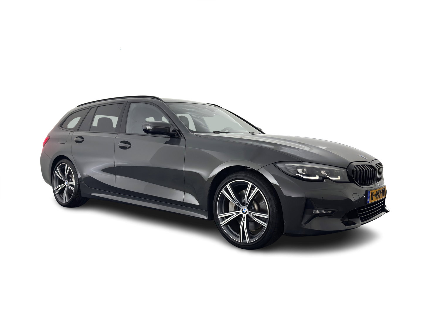 BMW 3 Serie Touring 330e High Executive (Plug-in) {SoH-91%} (INCL.BTW) Aut. *LEATHER | FULL-LED | HEATED-SPORTSEATS | HIFI-SOUND | NAVI-FULLMAP | DAB+ | DIGI-COCKPIT | PRIVACY-GLASS | AMBIENT-LIGHT | ECC | PDC | CRUISE | 19-ALU*