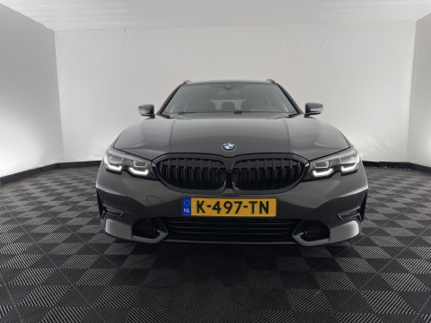 BMW 3 Serie Touring 330e High Executive (Plug-in) {SoH-91%} (INCL.BTW) Aut. *LEATHER | FULL-LED | HEATED-SPORTSEATS | HIFI-SOUND | NAVI-FULLMAP | DAB+ | DIGI-COCKPIT | PRIVACY-GLASS | AMBIENT-LIGHT | ECC | PDC | CRUISE | 19-ALU*