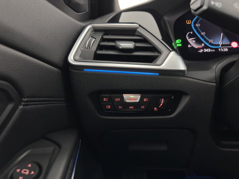BMW 3 Serie Touring 330e High Executive (Plug-in) {SoH-91%} (INCL.BTW) Aut. *LEATHER | FULL-LED | HEATED-SPORTSEATS | HIFI-SOUND | NAVI-FULLMAP | DAB+ | DIGI-COCKPIT | PRIVACY-GLASS | AMBIENT-LIGHT | ECC | PDC | CRUISE | 19-ALU*