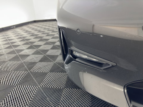 BMW 3 Serie Touring 330e High Executive (Plug-in) {SoH-91%} (INCL.BTW) Aut. *LEATHER | FULL-LED | HEATED-SPORTSEATS | HIFI-SOUND | NAVI-FULLMAP | DAB+ | DIGI-COCKPIT | PRIVACY-GLASS | AMBIENT-LIGHT | ECC | PDC | CRUISE | 19-ALU*