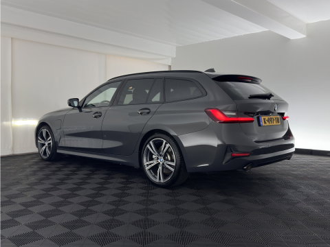 BMW 3 Serie Touring 330e High Executive (Plug-in) {SoH-91%} (INCL.BTW) Aut. *LEATHER | FULL-LED | HEATED-SPORTSEATS | HIFI-SOUND | NAVI-FULLMAP | DAB+ | DIGI-COCKPIT | PRIVACY-GLASS | AMBIENT-LIGHT | ECC | PDC | CRUISE | 19-ALU*