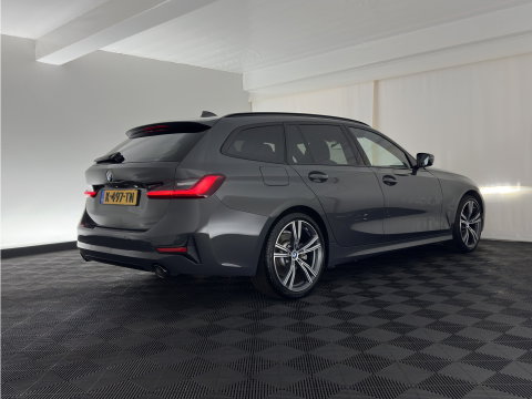 BMW 3 Serie Touring 330e High Executive (Plug-in) {SoH-91%} (INCL.BTW) Aut. *LEATHER | FULL-LED | HEATED-SPORTSEATS | HIFI-SOUND | NAVI-FULLMAP | DAB+ | DIGI-COCKPIT | PRIVACY-GLASS | AMBIENT-LIGHT | ECC | PDC | CRUISE | 19-ALU*