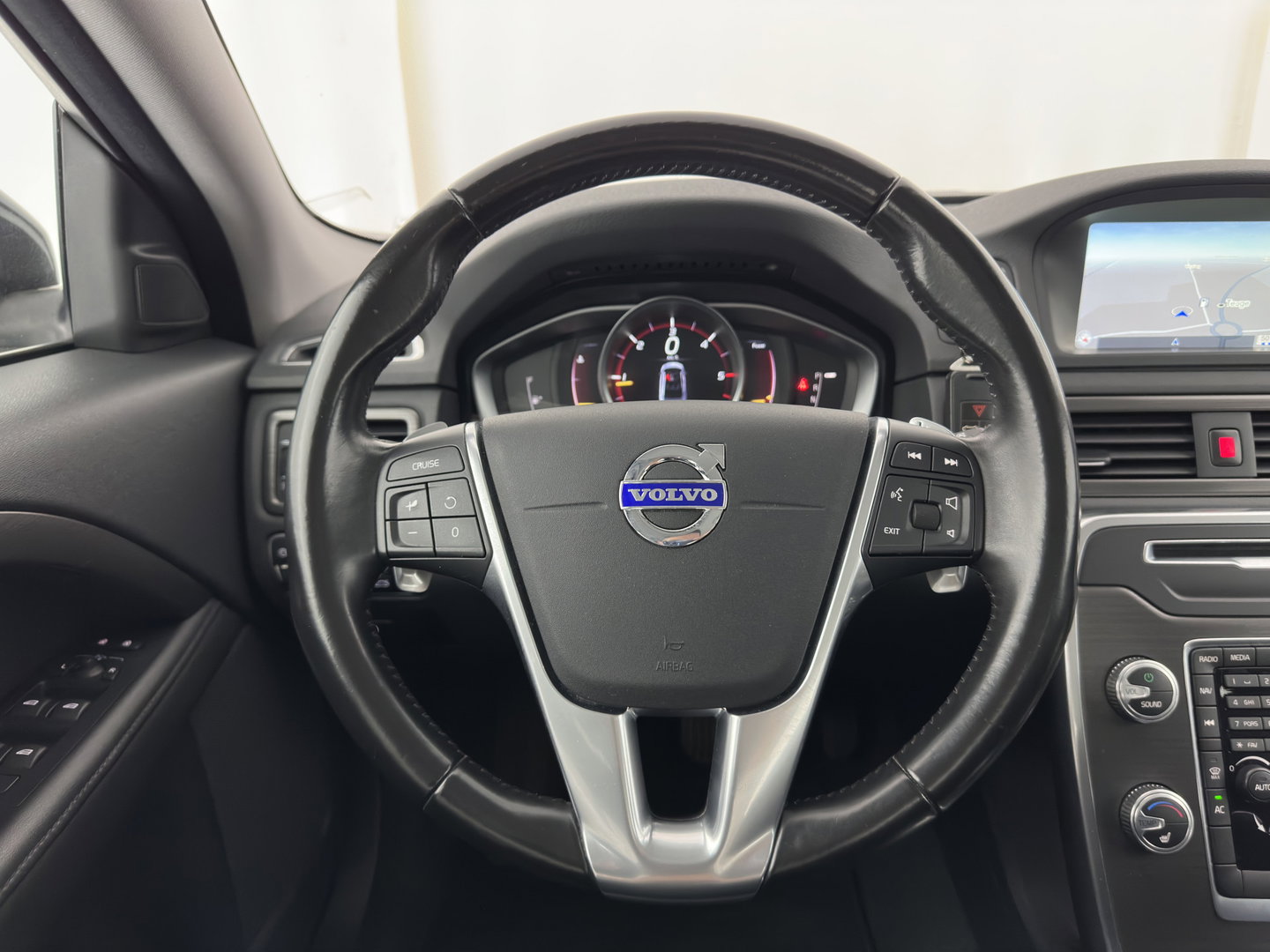 Volvo S80 2.0 D4 Summum Aut. *LEATHER | XENON | MEMORY-PACK | NAVI-FULLMAP | SHIFT-PADDLES | ECC | PDC | CRUISE | 16''ALU | TOWBAR*