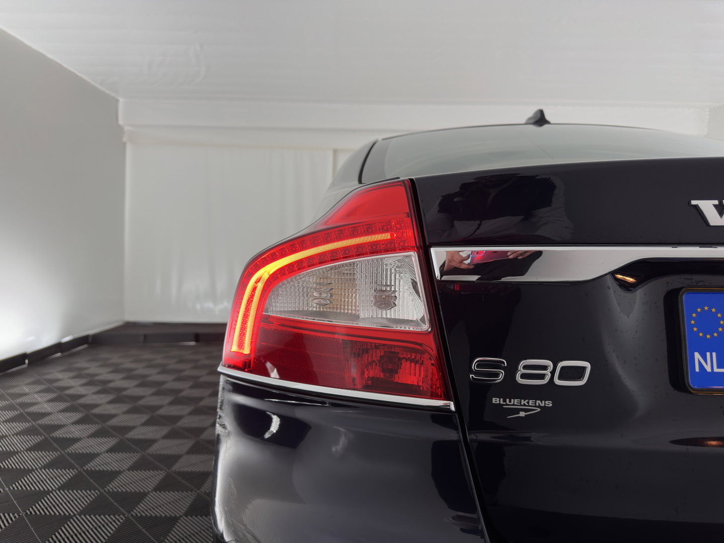Volvo S80 2.0 D4 Summum Aut. *LEATHER | XENON | MEMORY-PACK | NAVI-FULLMAP | SHIFT-PADDLES | ECC | PDC | CRUISE | 16''ALU | TOWBAR*