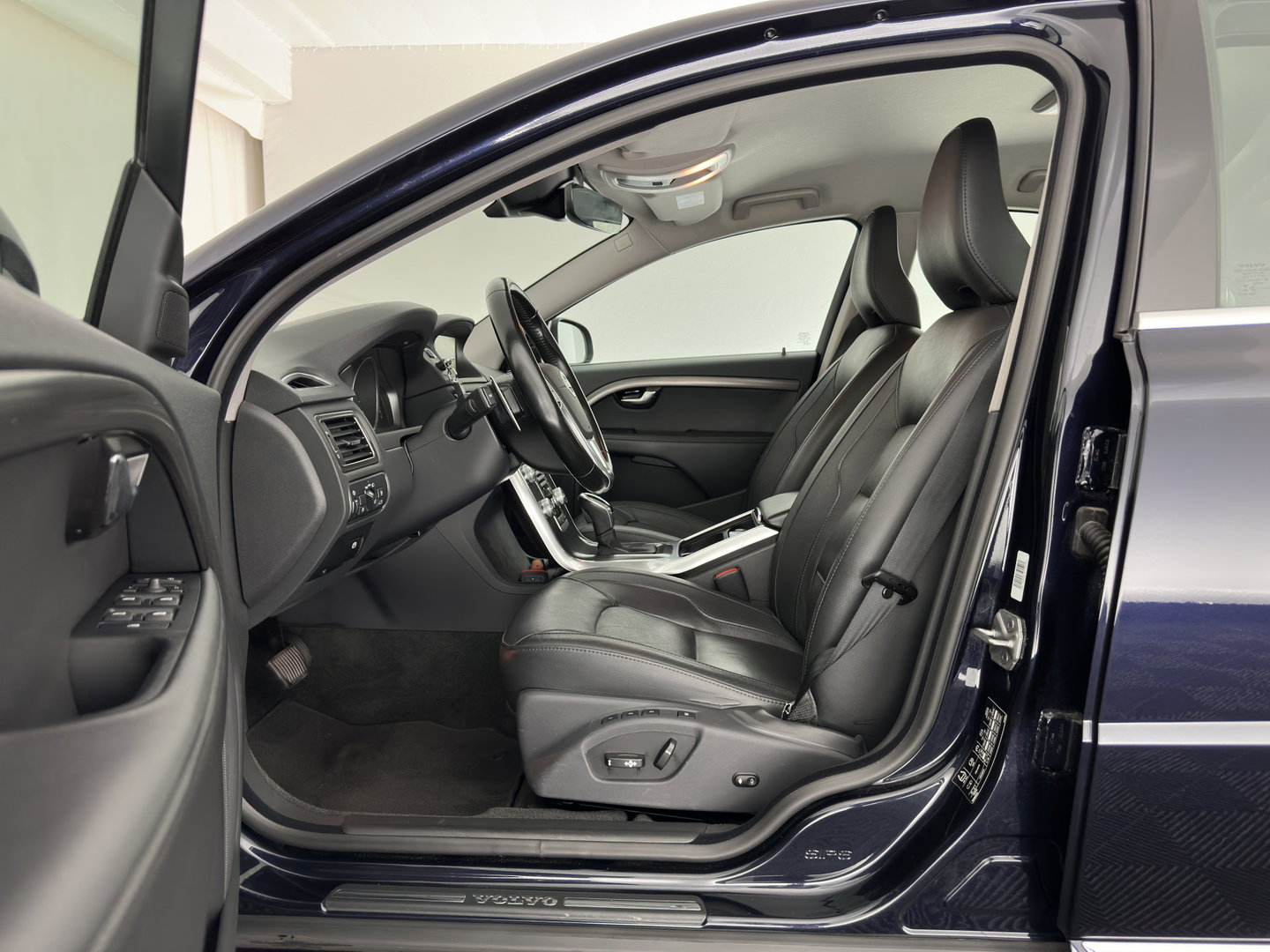 Volvo S80 2.0 D4 Summum Aut. *LEATHER | XENON | MEMORY-PACK | NAVI-FULLMAP | SHIFT-PADDLES | ECC | PDC | CRUISE | 16''ALU | TOWBAR*