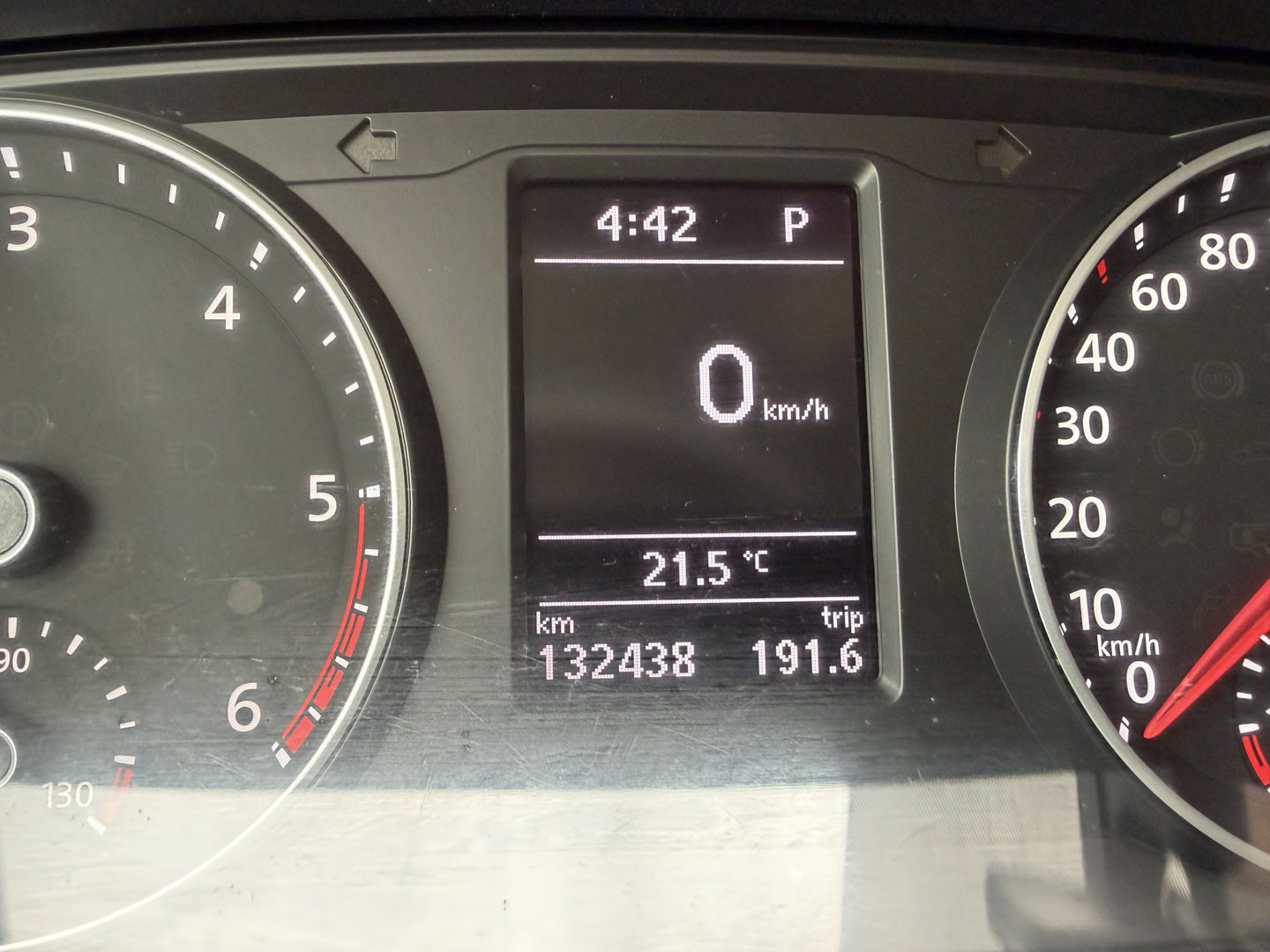 Volkswagen Transporter 2.0 TDI 150pk DSG automaat / L2H1 Comfortline / vaste prijs rijklaar € 16.950 ex btw / lease vanaf € 285 / euro 6 / bpm vrij / airco / cruise / navigatie / parkpilot / 2 x stoel met armsteun !