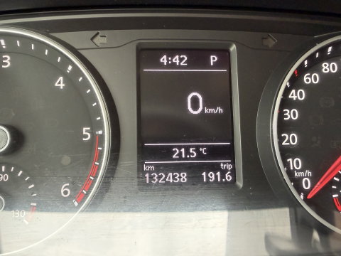 Volkswagen Transporter 2.0 TDI 150pk DSG automaat / L2H1 Comfortline / vaste prijs rijklaar € 16.950 ex btw / lease vanaf € 285 / euro 6 / bpm vrij / airco / cruise / navigatie / parkpilot / 2 x stoel met armsteun !