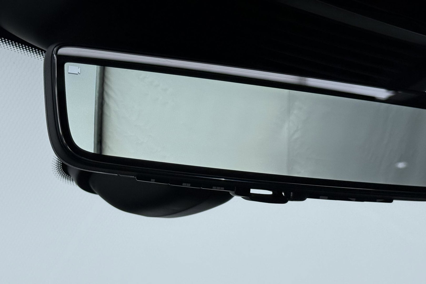 Land Rover Range Rover 3.0 D350 HSE Autobiography MHEV | Luchtvering | Panoramadak | Meridian 3D | 360° Camera | Koelbox | Stoelventilatie | 23 Inch