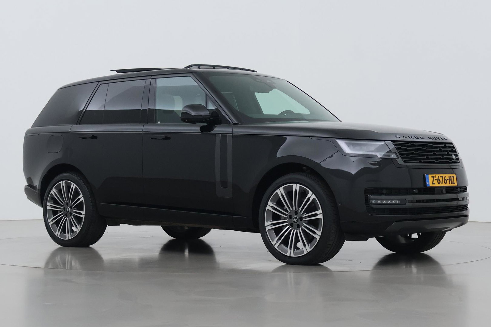 Land Rover Range Rover 3.0 D350 HSE Autobiography MHEV | Luchtvering | Panoramadak | Meridian 3D | 360° Camera | Koelbox | Stoelventilatie | 23 Inch