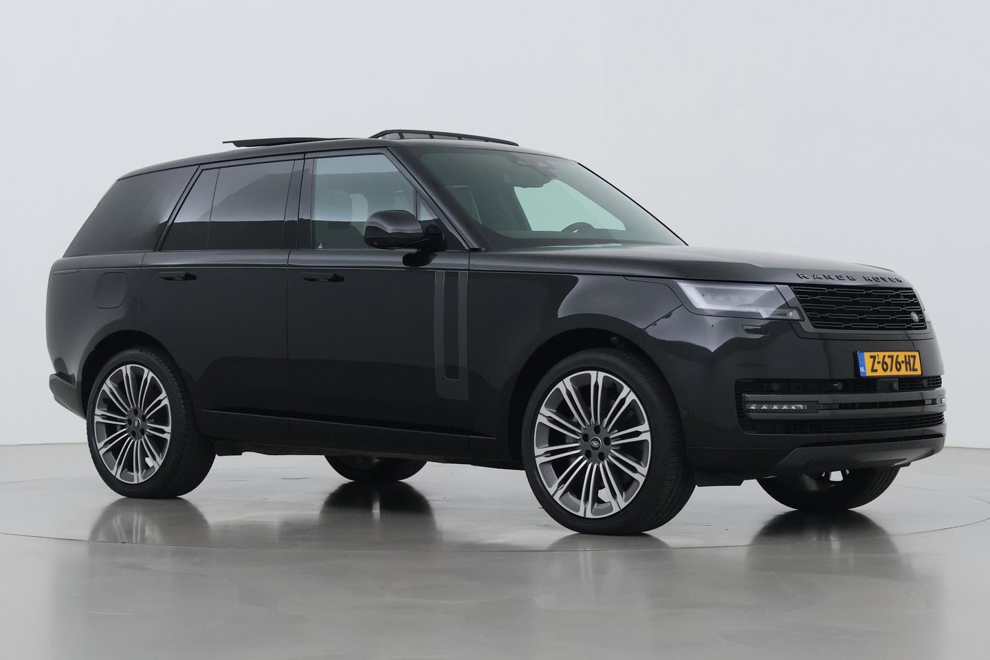 Land Rover Range Rover 3.0 D350 HSE Autobiography MHEV | Luchtvering | Panoramadak | Meridian 3D | 360° Camera | Koelbox | Stoelventilatie | 23 Inch
