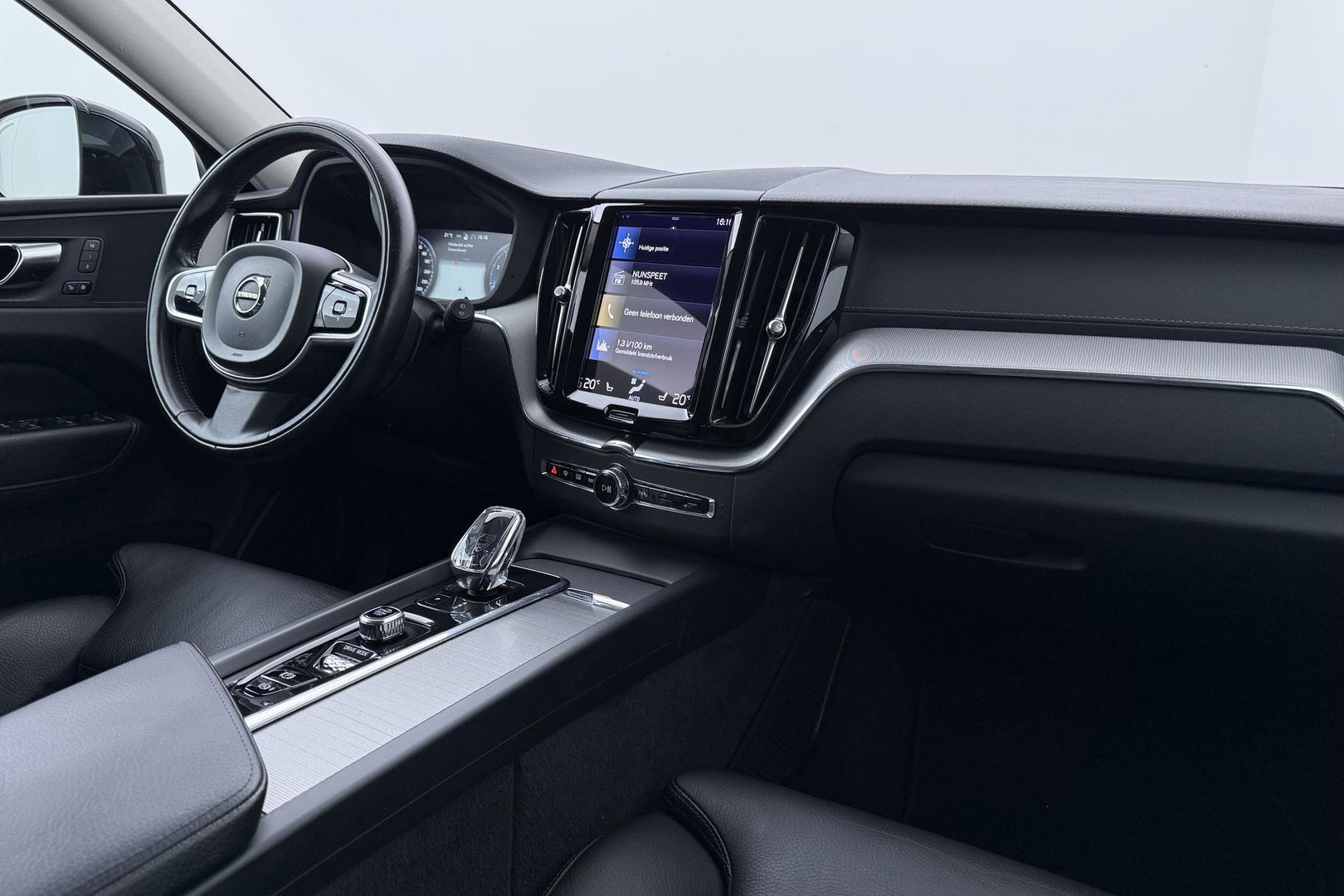 Volvo XC60 2.0 B5 Inscription | 360-camera | Trekhaak | BLIS | Leder