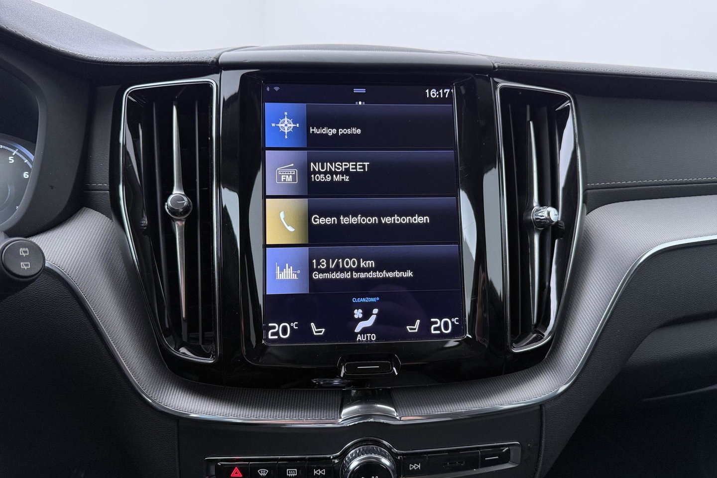 Volvo XC60 2.0 B5 Inscription | 360-camera | Trekhaak | BLIS | Leder
