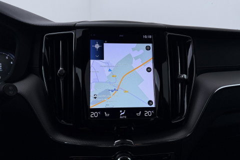 Volvo XC60 2.0 B5 Inscription | 360-camera | Trekhaak | BLIS | Leder