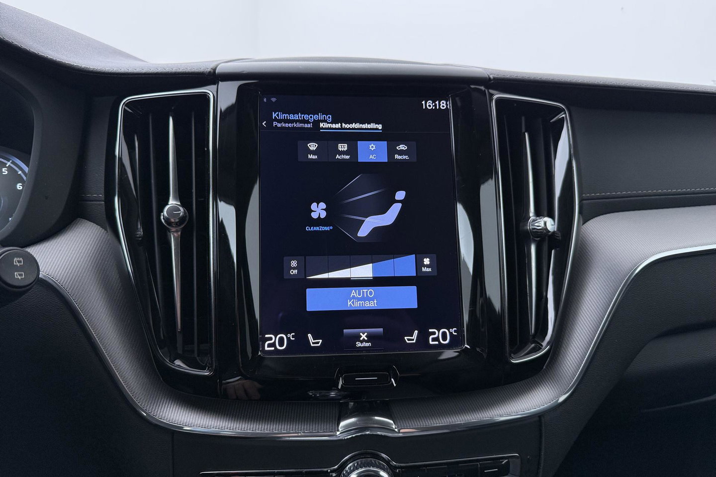 Volvo XC60 2.0 B5 Inscription | 360-camera | Trekhaak | BLIS | Leder