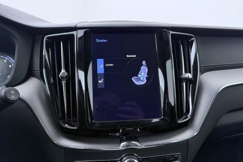 Volvo XC60 2.0 B5 Inscription | 360-camera | Trekhaak | BLIS | Leder