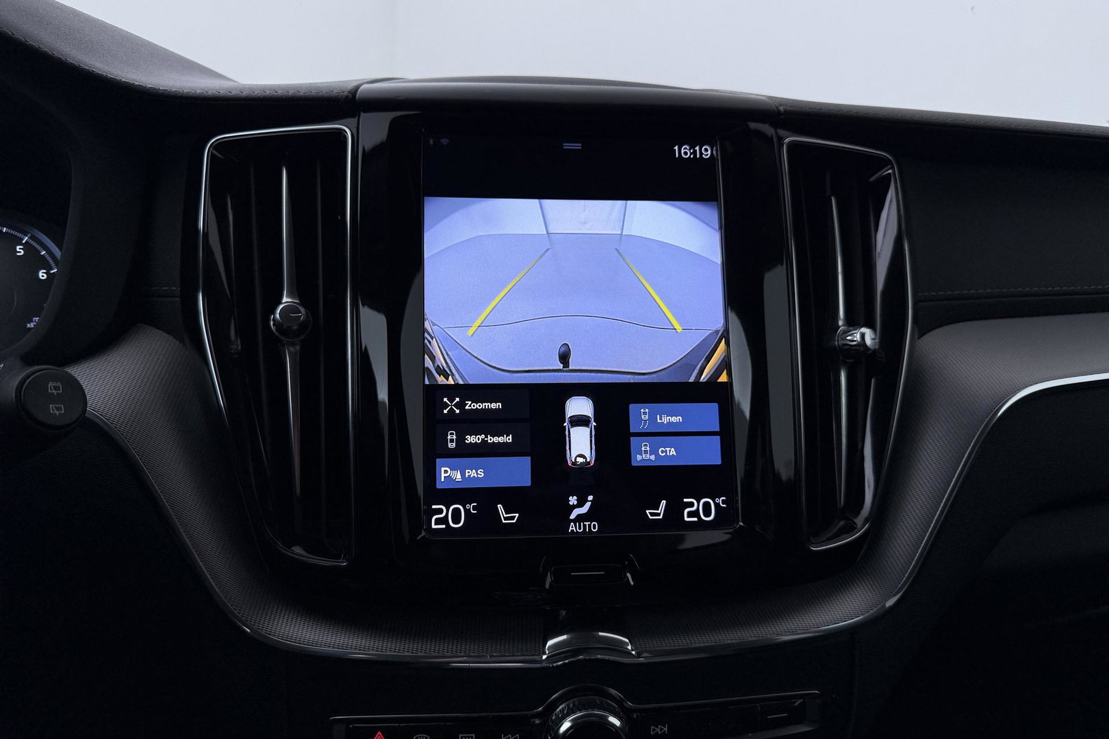 Volvo XC60 2.0 B5 Inscription | 360-camera | Trekhaak | BLIS | Leder